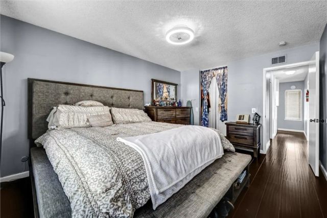 943 W Lamark Lane, Anaheim, CA 92802