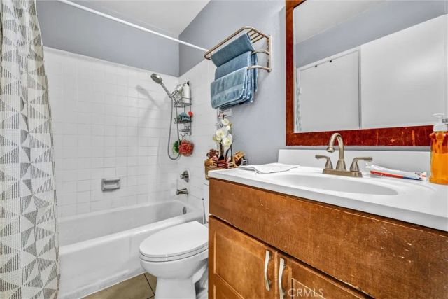 943 W Lamark Lane, Anaheim, CA 92802