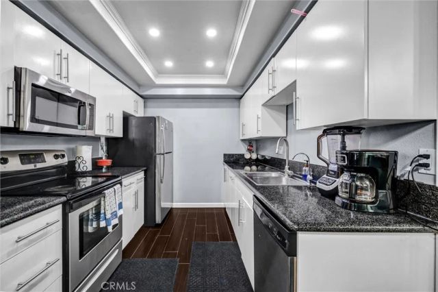 943 W Lamark Lane, Anaheim, CA 92802
