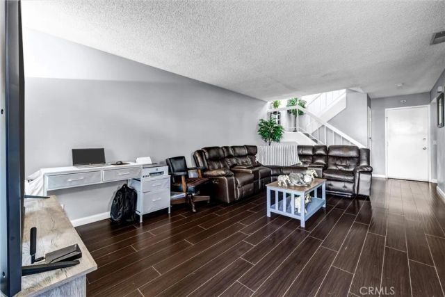 943 W Lamark Lane, Anaheim, CA 92802