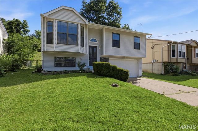 310 Green Jade Estates Drive, Fenton, MO 63026