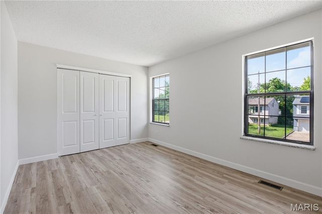 310 Green Jade Estates Drive, Fenton, MO 63026