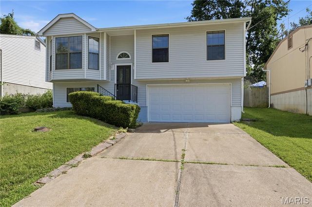 310 Green Jade Estates Drive, Fenton, MO 63026