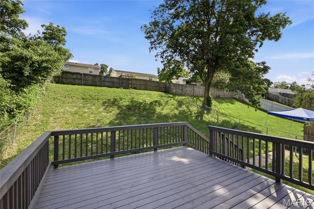 310 Green Jade Estates Drive, Fenton, MO 63026