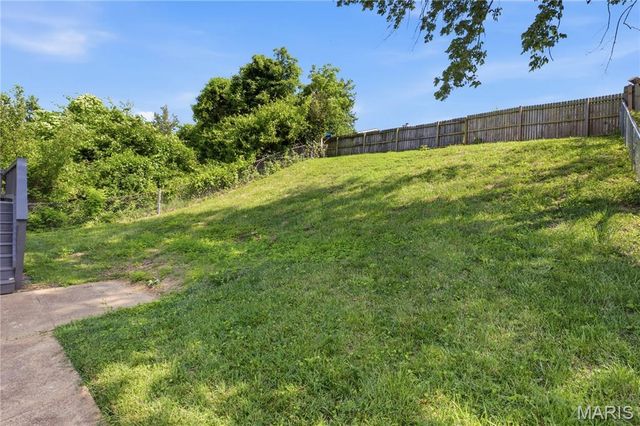 310 Green Jade Estates Drive, Fenton, MO 63026
