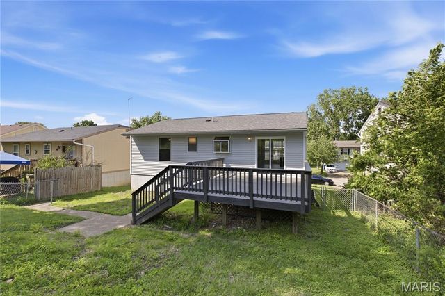 310 Green Jade Estates Drive, Fenton, MO 63026