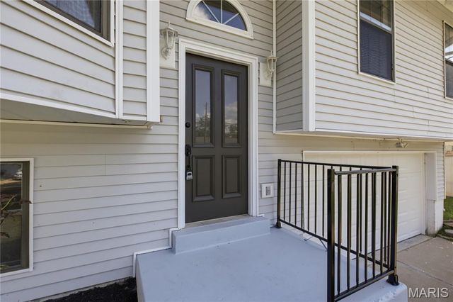310 Green Jade Estates Drive, Fenton, MO 63026