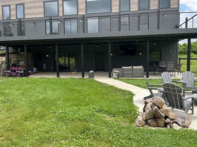 S7915 Ruthe Badger Lane, Merrimac, WI 53561