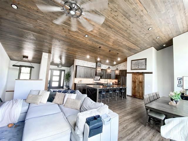 S7915 Ruthe Badger Lane, Merrimac, WI 53561