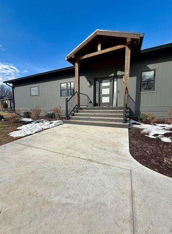 S7915 Ruthe Badger Lane, Merrimac, WI 53561