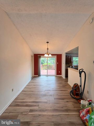7109 UPPER MILLS CIR, Catonsville, MD 21228