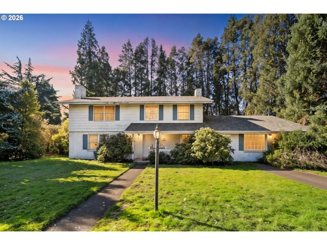 3360 CHEVY CHASE St, Eugene, OR 97401