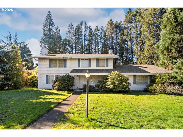 3360 CHEVY CHASE St, Eugene, OR 97401