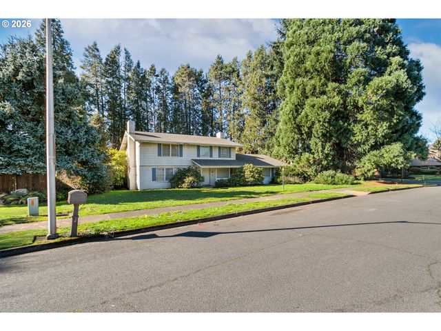 3360 CHEVY CHASE St, Eugene, OR 97401
