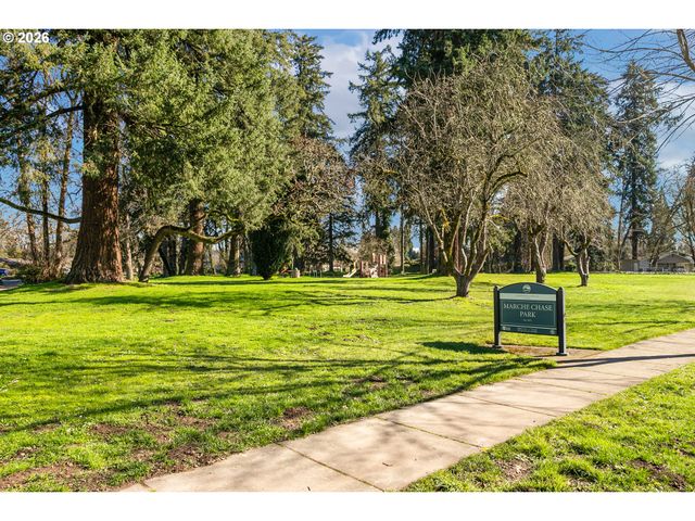 3360 CHEVY CHASE St, Eugene, OR 97401