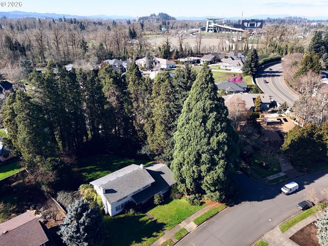 3360 CHEVY CHASE St, Eugene, OR 97401