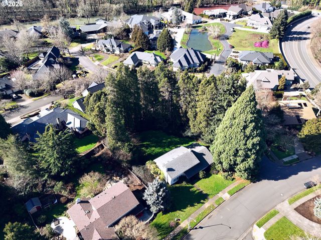 3360 CHEVY CHASE St, Eugene, OR 97401