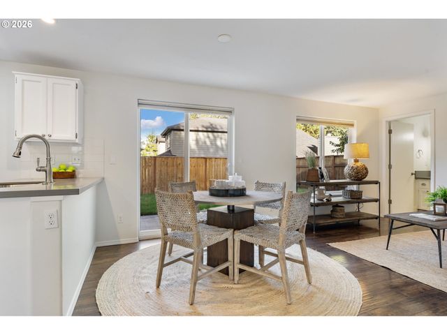 8885 Sw 76TH Pl, Portland, OR 97223