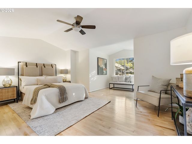 8885 Sw 76TH Pl, Portland, OR 97223