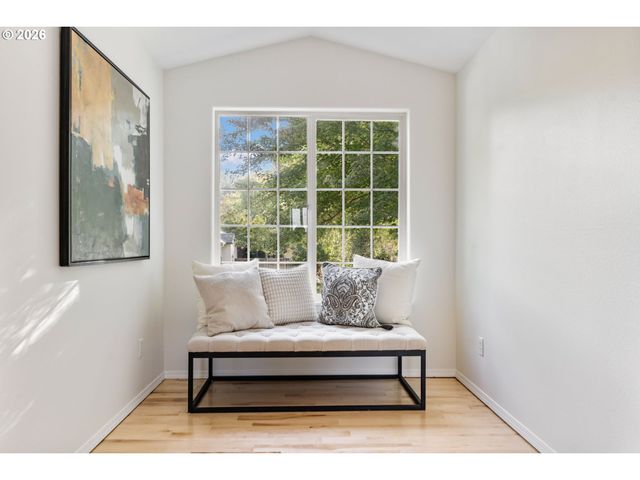 8885 Sw 76TH Pl, Portland, OR 97223