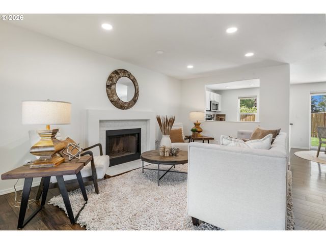 8885 Sw 76TH Pl, Portland, OR 97223
