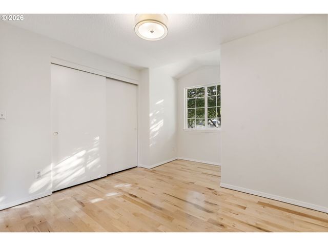 8885 Sw 76TH Pl, Portland, OR 97223