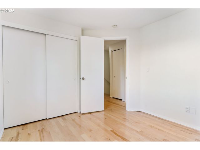 8885 Sw 76TH Pl, Portland, OR 97223