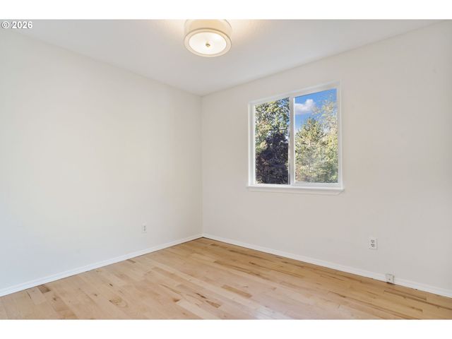 8885 Sw 76TH Pl, Portland, OR 97223