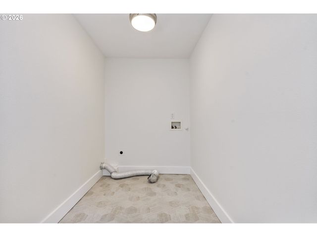 8885 Sw 76TH Pl, Portland, OR 97223