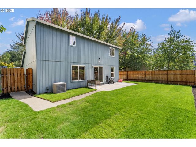 8885 Sw 76TH Pl, Portland, OR 97223