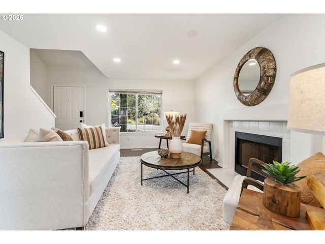 8885 Sw 76TH Pl, Portland, OR 97223