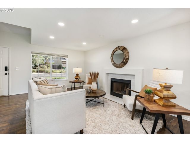 8885 Sw 76TH Pl, Portland, OR 97223