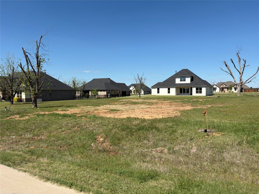 3720 Tremont Lane, Granbury, TX 76049