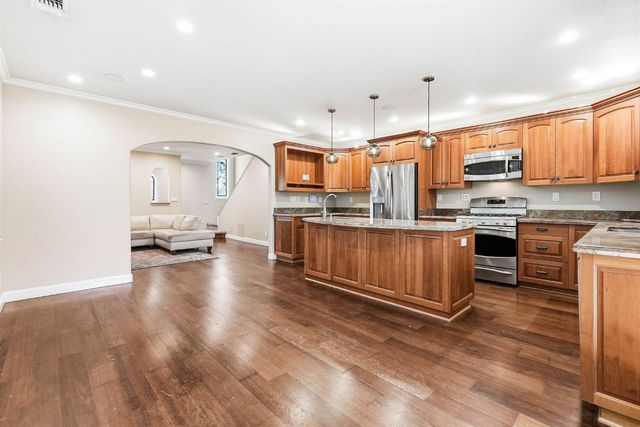 2200 23rd St, Sacramento, CA 95818