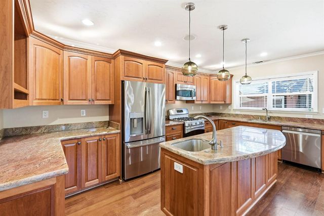 2200 23rd St, Sacramento, CA 95818