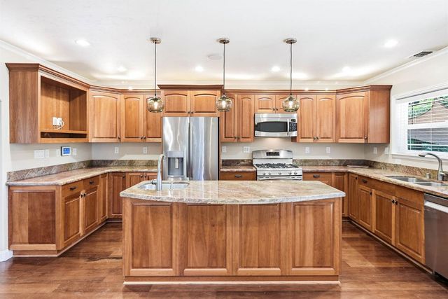 2200 23rd St, Sacramento, CA 95818