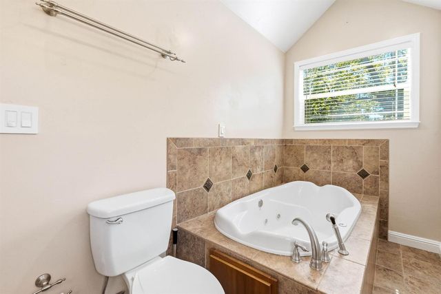2200 23rd St, Sacramento, CA 95818