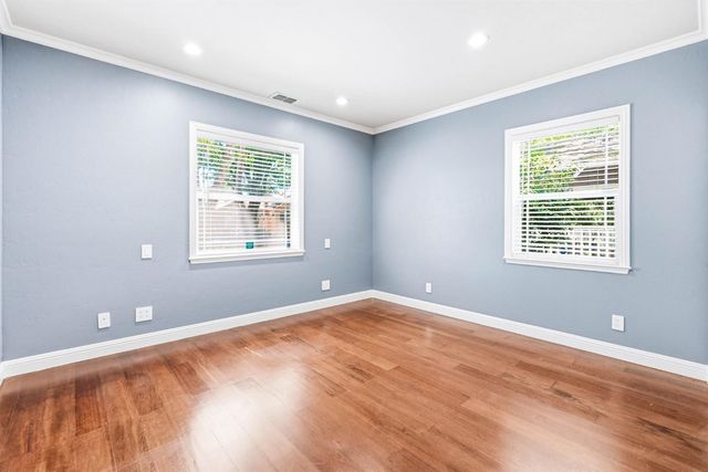 2200 23rd St, Sacramento, CA 95818