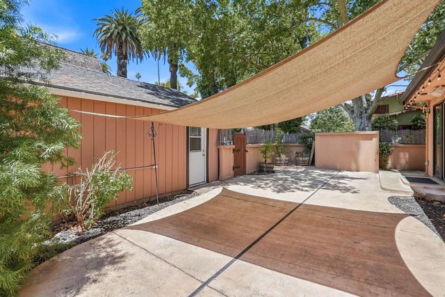2200 23rd St, Sacramento, CA 95818