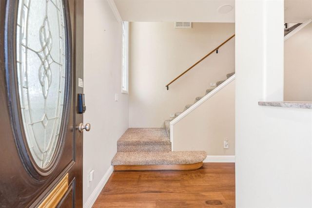 2200 23rd St, Sacramento, CA 95818