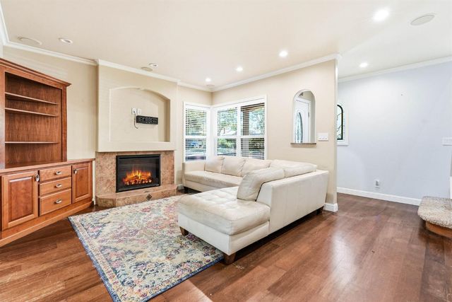 2200 23rd St, Sacramento, CA 95818