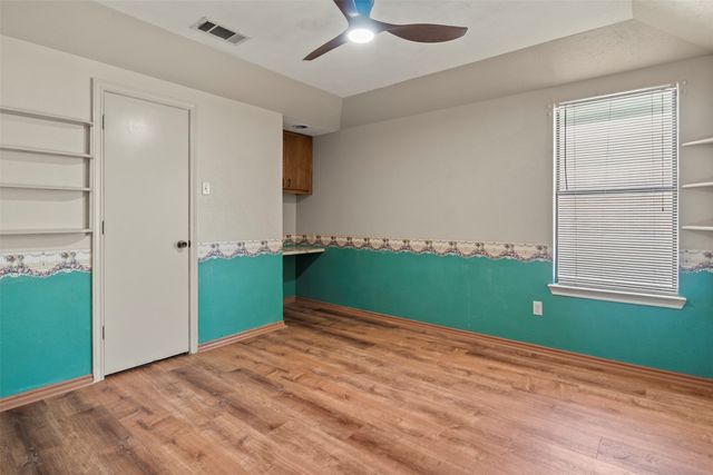 500 Sunflower Street, Red Oak, TX 75154