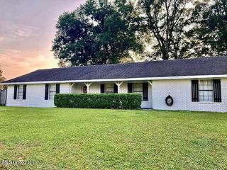 2107 Sheppard Boulevard, Picayune, MS 39466