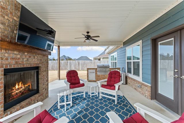 951 Silver Maple Street, Centerton, AR 72719