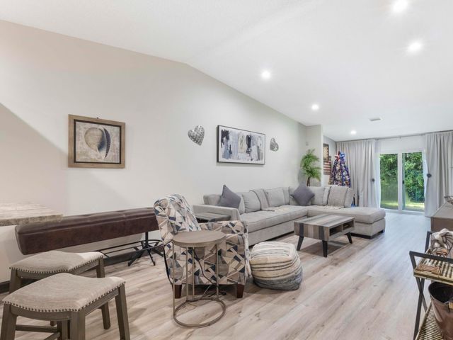 8652 Overset Lane, Boca Raton, FL 33496