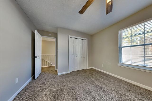 5260 Harbins Point NW Lane, Lilburn, GA 30047