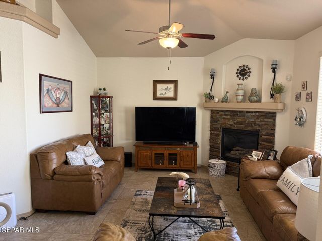 3138 Hidden Creek Drive, El Paso, TX 79938