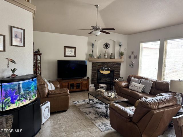 3138 Hidden Creek Drive, El Paso, TX 79938