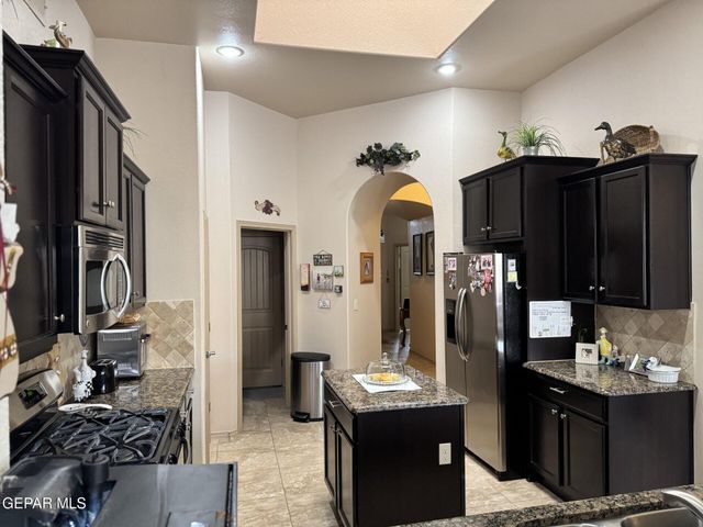 3138 Hidden Creek Drive, El Paso, TX 79938
