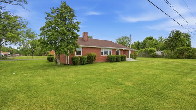 1401 Kefauver St, Manchester, TN 37355